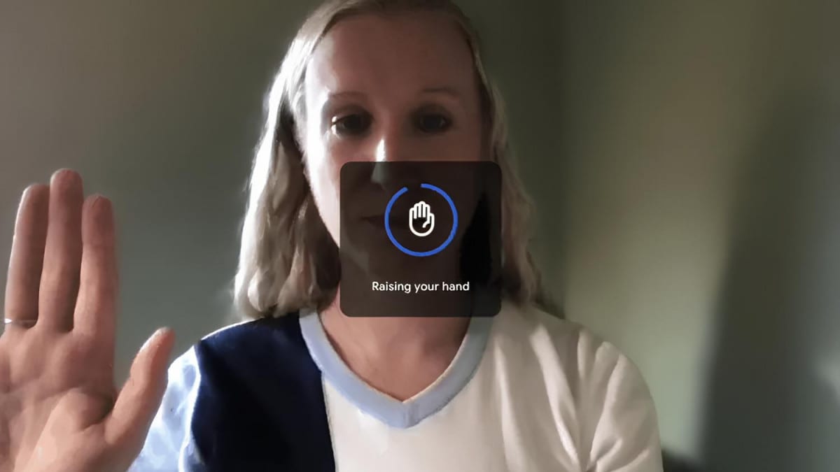 Now Google Meet actually detects raised hands during a meeting: how to activate the gesture