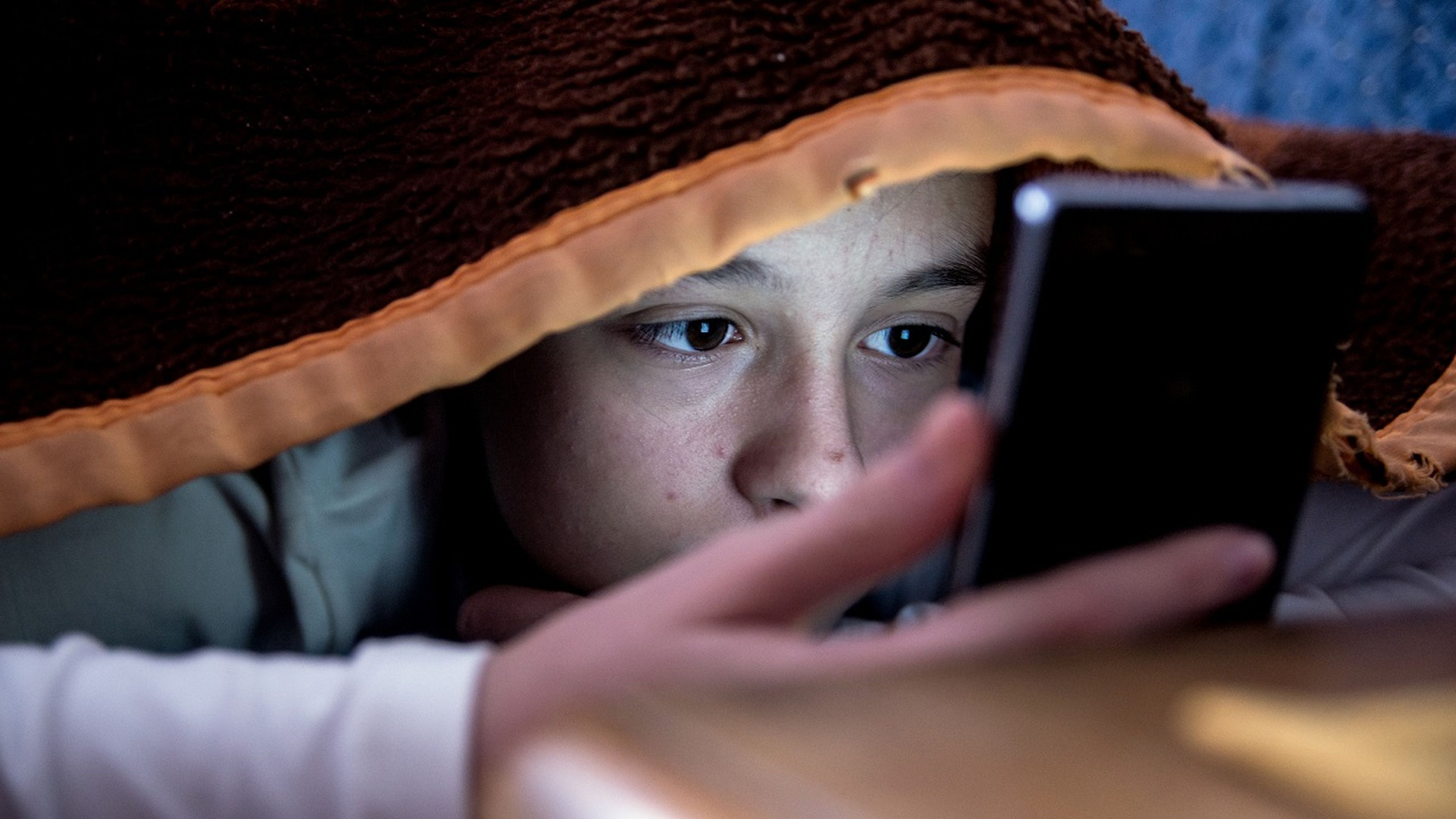 Vamping: this is how nighttime cell phone use affects young people