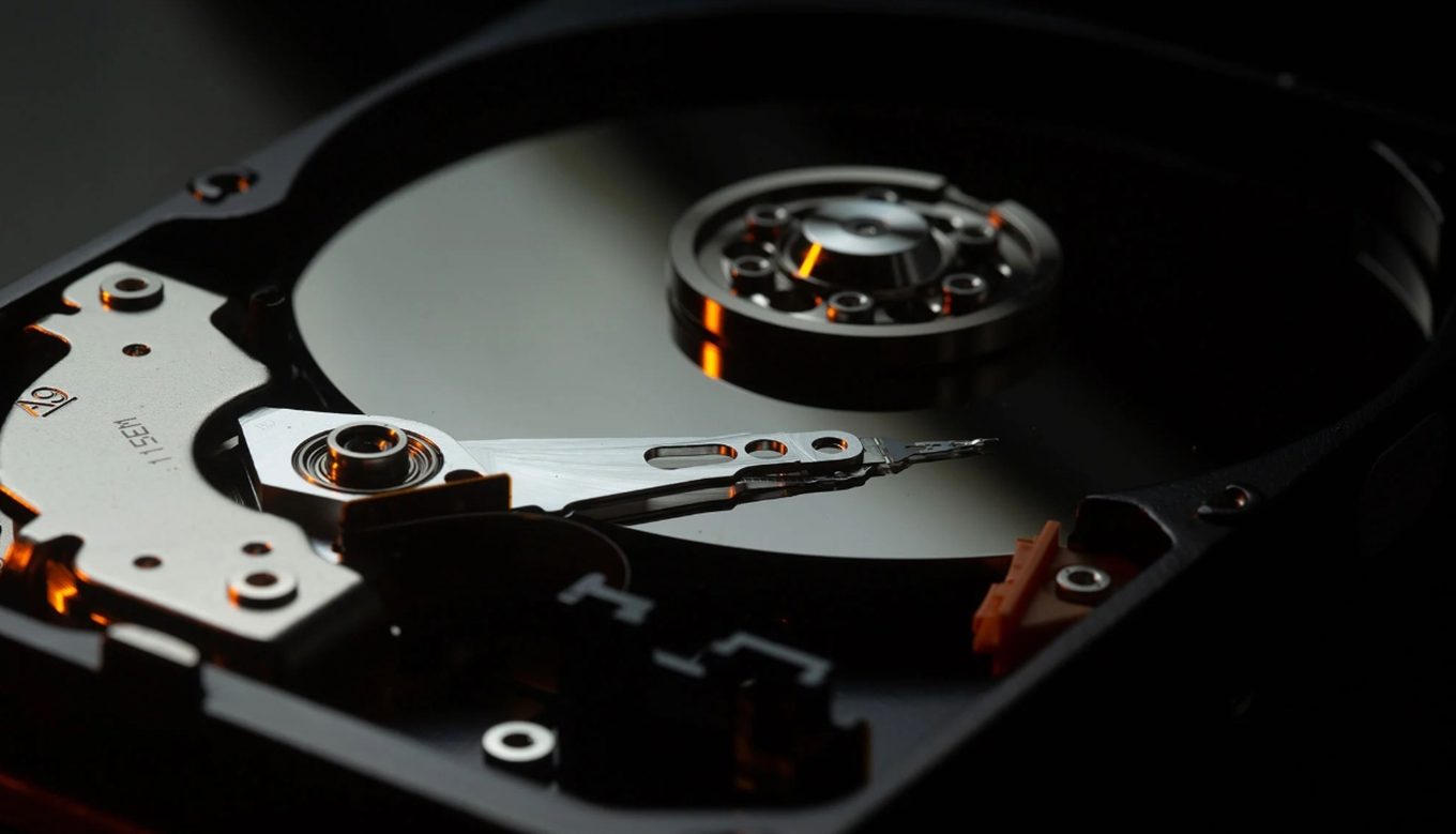 The average life of an HDD hard drive is less than 3 years according to a new study